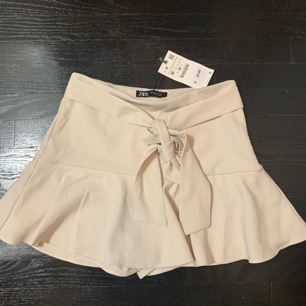 NWT Zara Cream Skort
